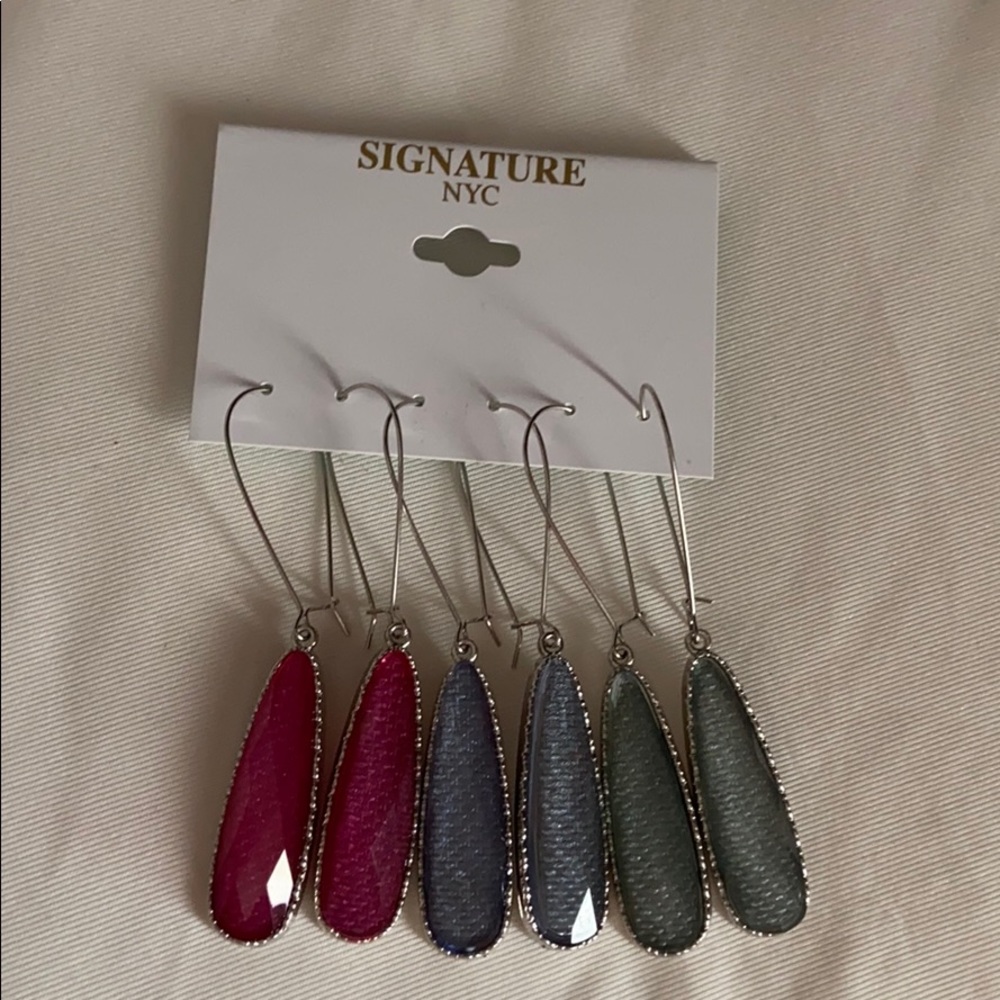 Signature NYC earring set